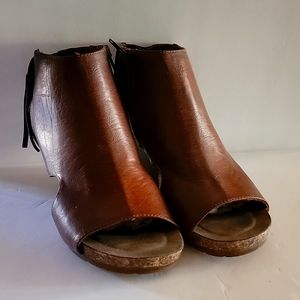Pierre Dumas open toed booties